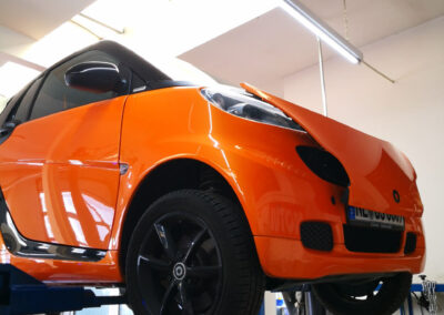 Bilder aus unserer Smart Werkstatt - Smart 451 Effektlackierung orange