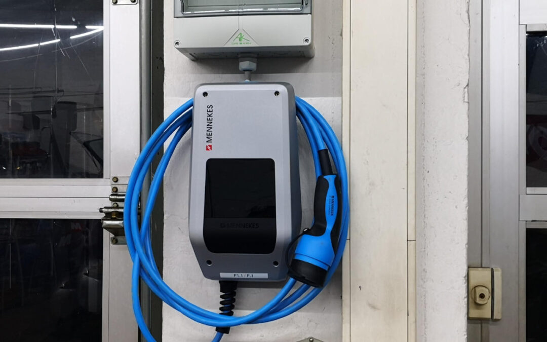 Unsere neue Wallbox/Ladestation für Kunden mit E-Smart (EQ/Electric Drive) steht bereit